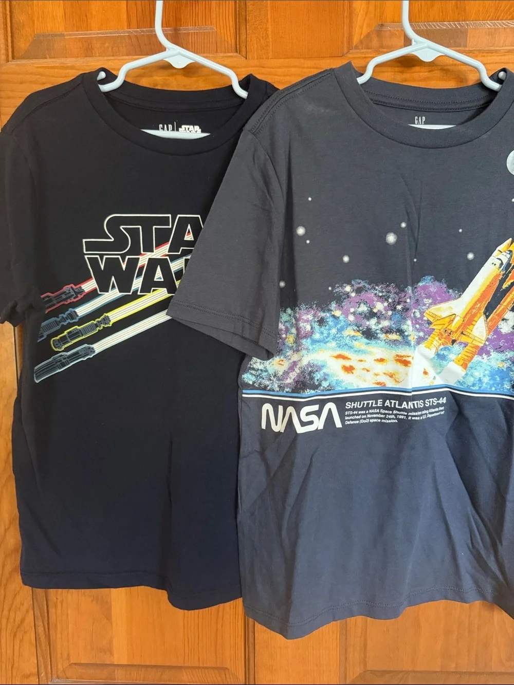 Graphic short sleeve tshirts. Star Wars & space/NASA, M/8